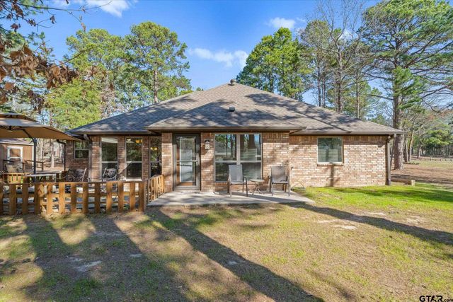 371 Meadow View Path, Holly Lake Ranch, TX 75765