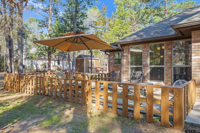 371 Meadow View Path, Holly Lake Ranch, TX 75765