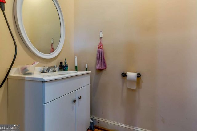 1340 Lyle Avenue, East Point, GA 30344