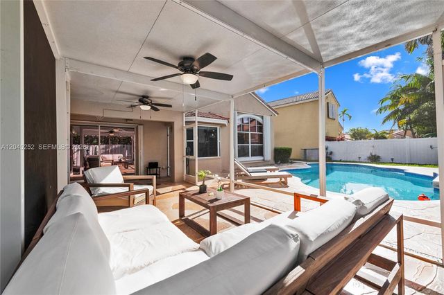 18910 NW 10th Terrace, Pembroke Pines, FL 33029