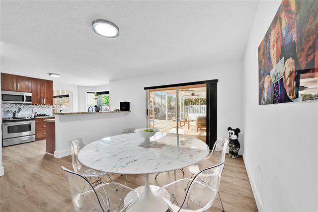 18910 NW 10th Terrace, Pembroke Pines, FL 33029