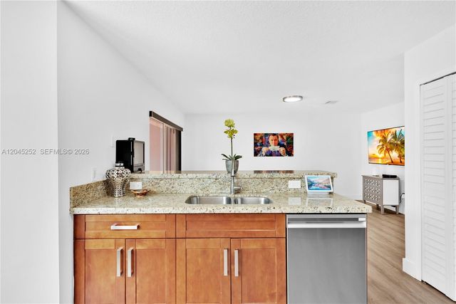 18910 NW 10th Terrace, Pembroke Pines, FL 33029