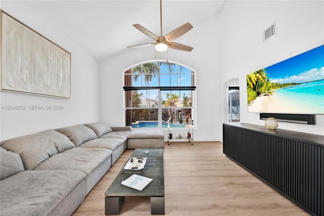 18910 NW 10th Terrace, Pembroke Pines, FL 33029