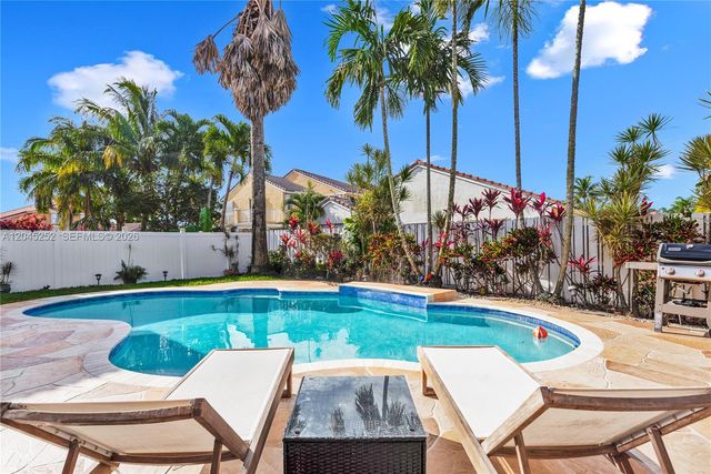 18910 NW 10th Terrace, Pembroke Pines, FL 33029