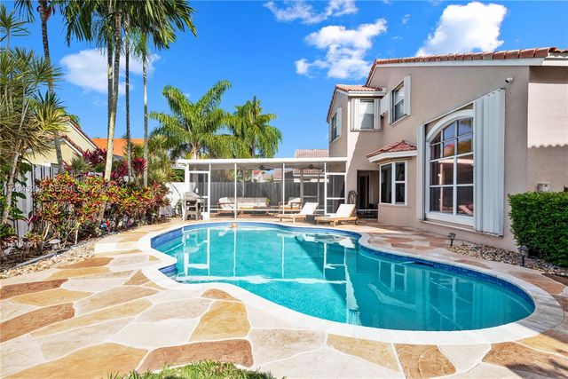 18910 NW 10th Terrace, Pembroke Pines, FL 33029