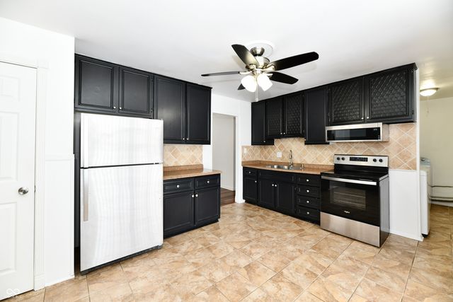 6012 Wixshire Drive, Indianapolis, IN 46254