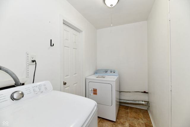 6012 Wixshire Drive, Indianapolis, IN 46254