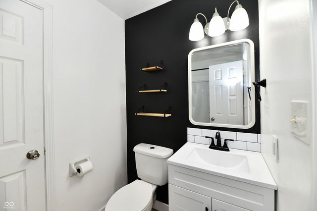 6012 Wixshire Drive, Indianapolis, IN 46254