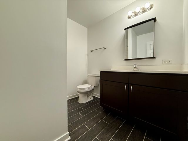 3402 S Lituanica Avenue 2R, Chicago, IL 60608