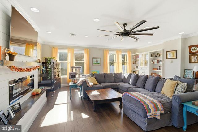 146 LOCUST STREET, Tuckerton, NJ 08087