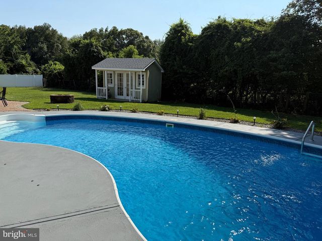 146 LOCUST STREET, Tuckerton, NJ 08087