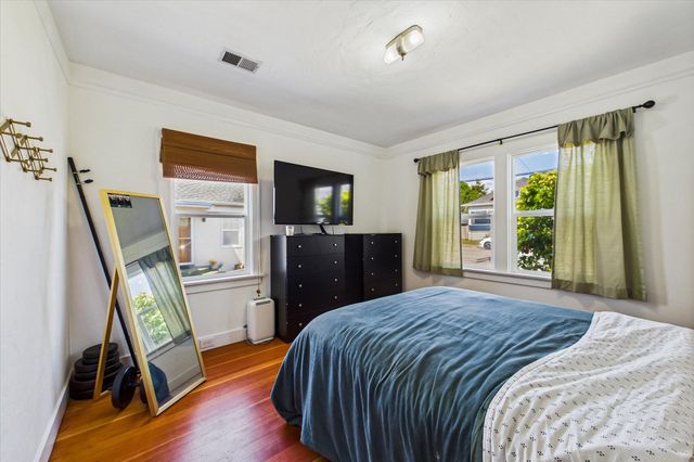 2560 E Street, Eureka, CA 95501