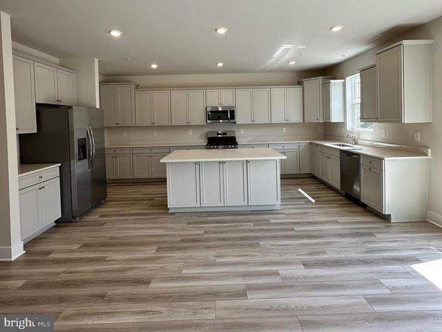 10529 COSMOS CT, La Plata, MD 20646