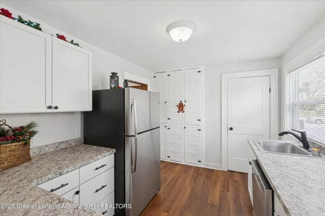 713 W Lapeer Street, Lansing, MI 48915