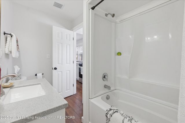 713 W Lapeer Street, Lansing, MI 48915