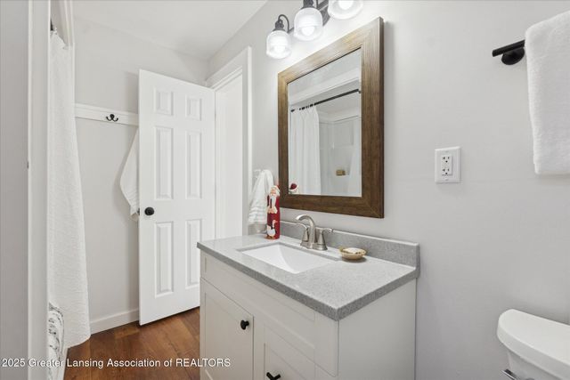 713 W Lapeer Street, Lansing, MI 48915