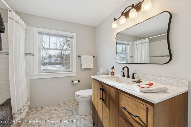 713 W Lapeer Street, Lansing, MI 48915