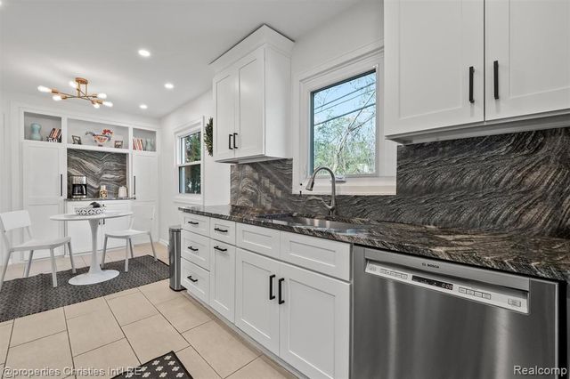 956 Northlawn Boulevard, Birmingham, MI 48009