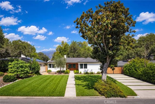 2147 E Woodlyn, Pasadena, CA 91104