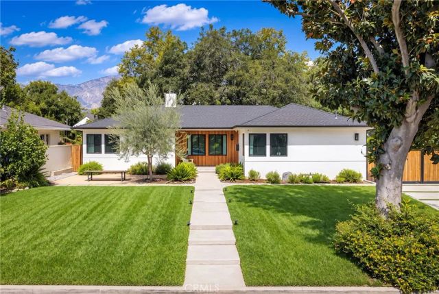 2147 E Woodlyn, Pasadena, CA 91104