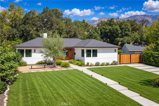 2147 E Woodlyn, Pasadena, CA 91104