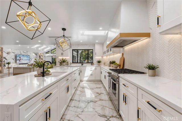 2147 E Woodlyn, Pasadena, CA 91104