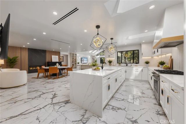 2147 E Woodlyn, Pasadena, CA 91104