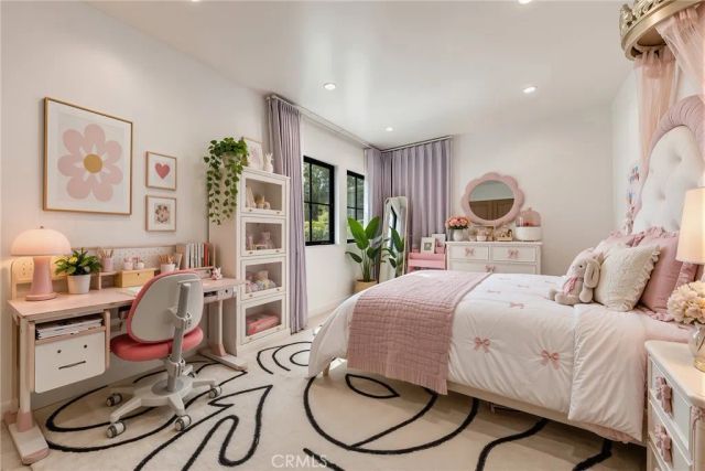 2147 E Woodlyn, Pasadena, CA 91104