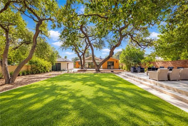 2147 E Woodlyn, Pasadena, CA 91104