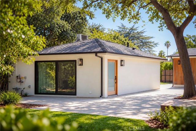 2147 E Woodlyn, Pasadena, CA 91104