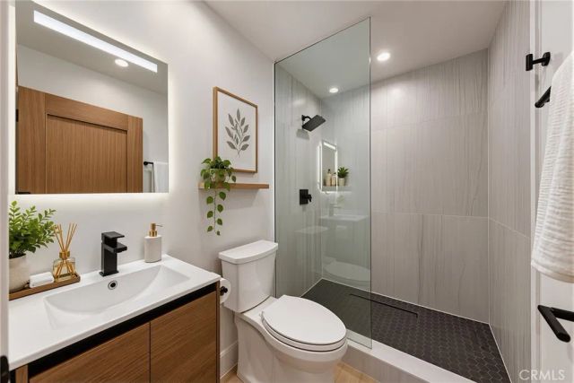 2147 E Woodlyn, Pasadena, CA 91104