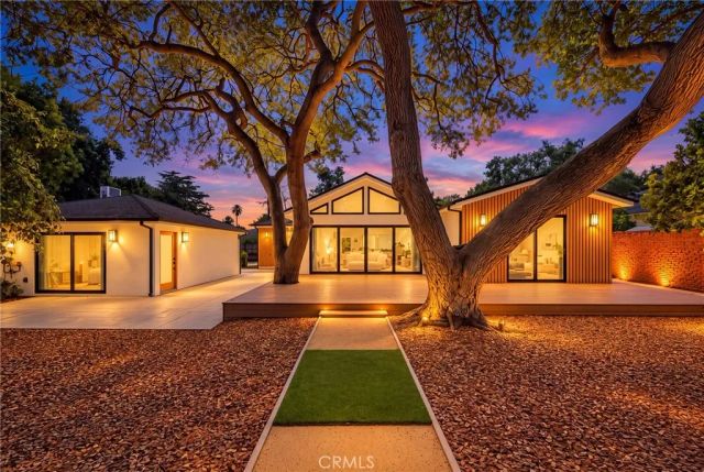 2147 E Woodlyn, Pasadena, CA 91104