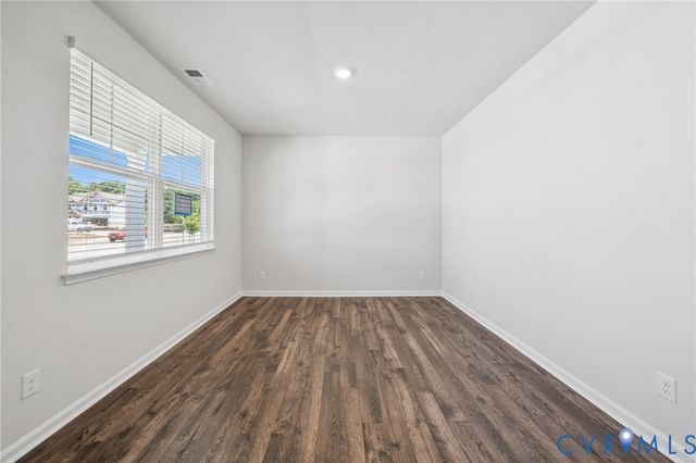 1670 River Bluff Ln, North Prince George, VA 23860