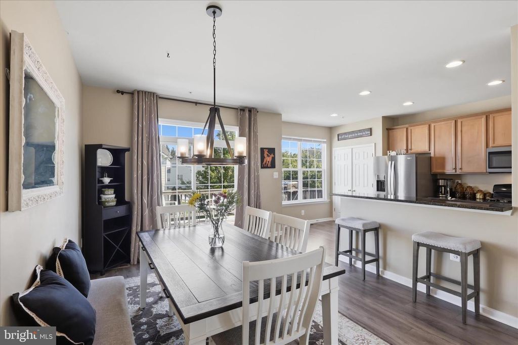 Image 15 of property listing at 322 E WAINSCOT DR, New Market, MD 21774