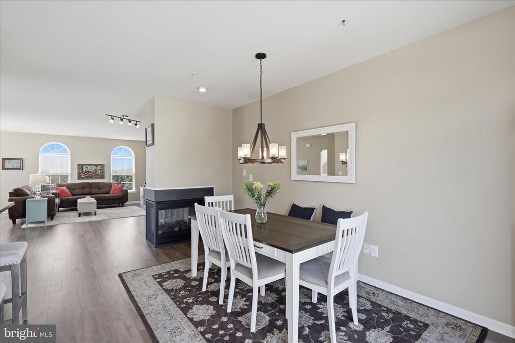 Image 16 of property listing at 322 E WAINSCOT DR, New Market, MD 21774