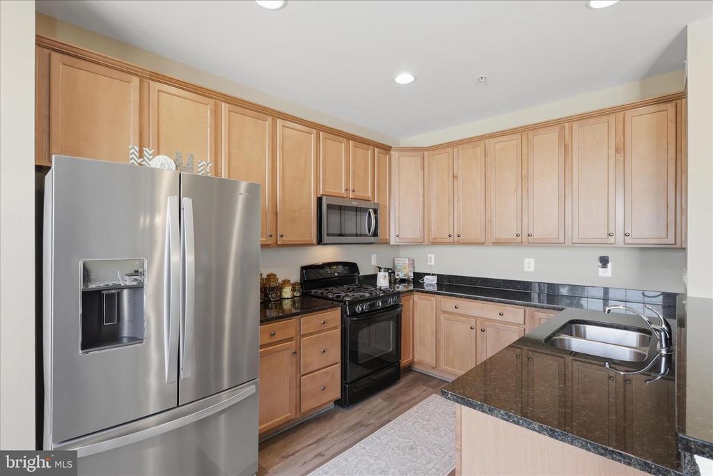 Image 19 of property listing at 322 E WAINSCOT DR, New Market, MD 21774