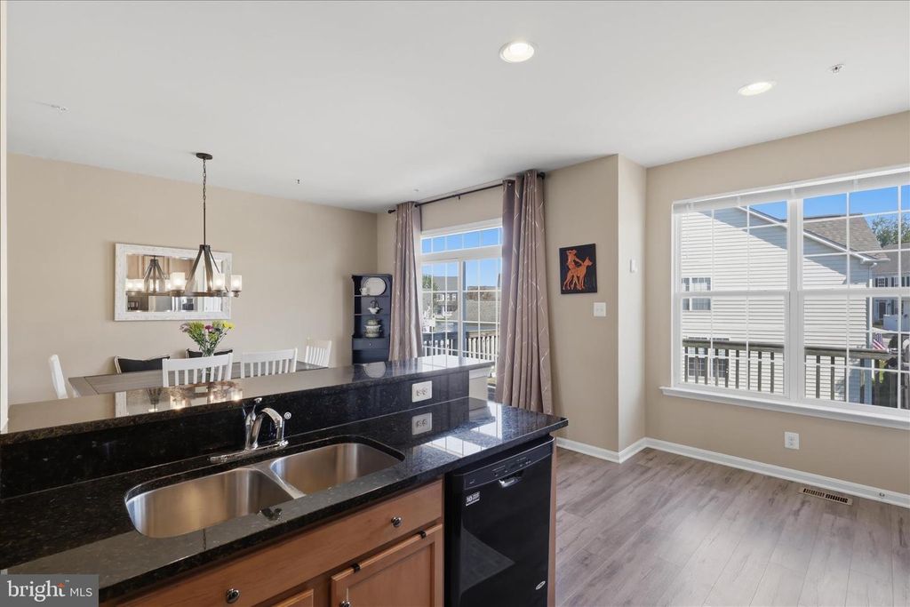 Image 20 of property listing at 322 E WAINSCOT DR, New Market, MD 21774