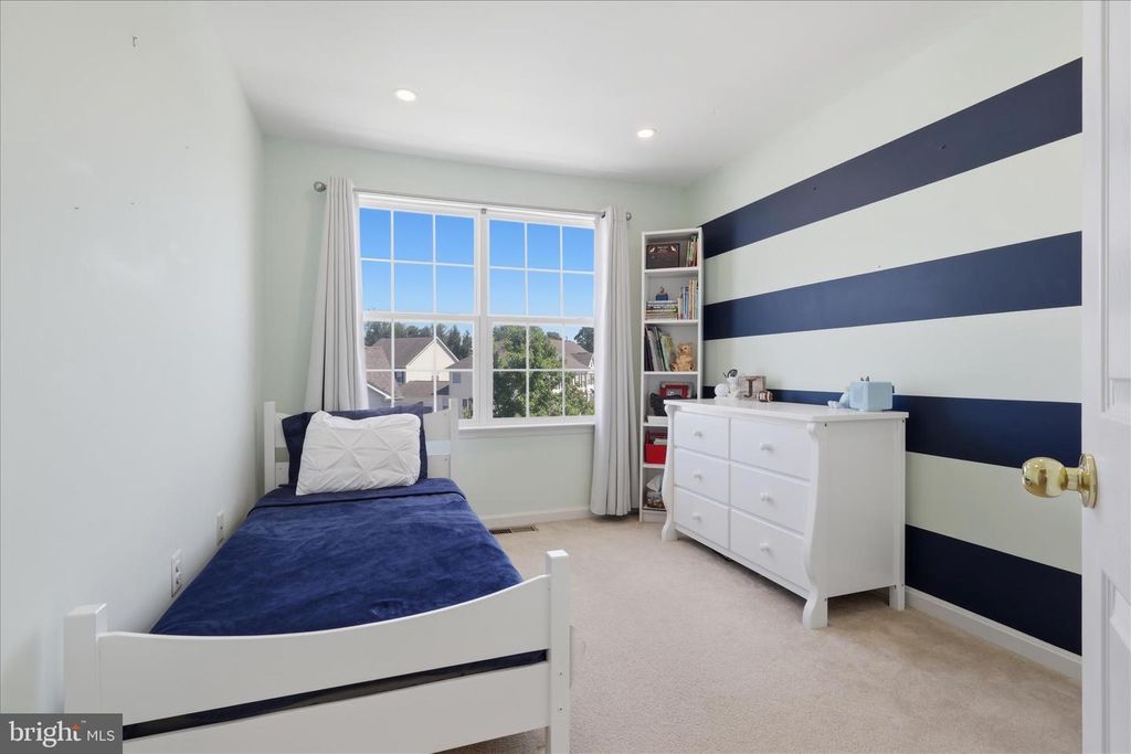 Image 29 of property listing at 322 E WAINSCOT DR, New Market, MD 21774
