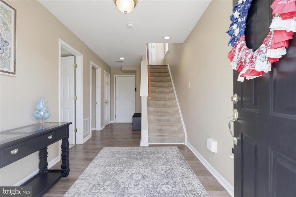 Image 5 of property listing at 322 E WAINSCOT DR, New Market, MD 21774