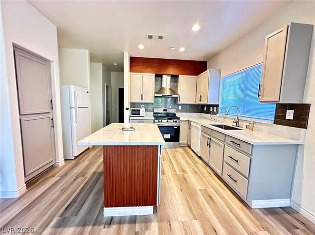7849 Blue Brook Drive, Las Vegas, NV 89147