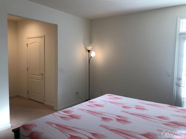 2121 Edward Stec Boulevard, Edison, NJ 08837