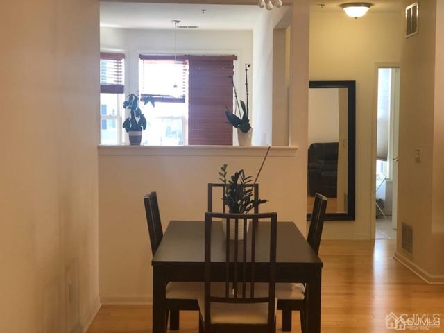 2121 Edward Stec Boulevard, Edison, NJ 08837