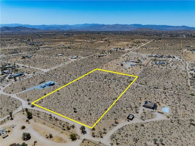 57877 La Crescenta, Yucca Valley, CA 92284
