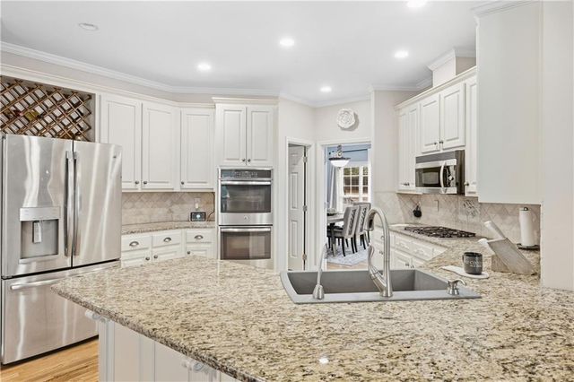 810 Millvale Place, Lawrenceville, GA 30044