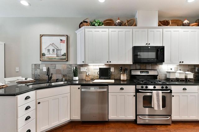 105 Fieldstone Dr, Murphys, CA 95247