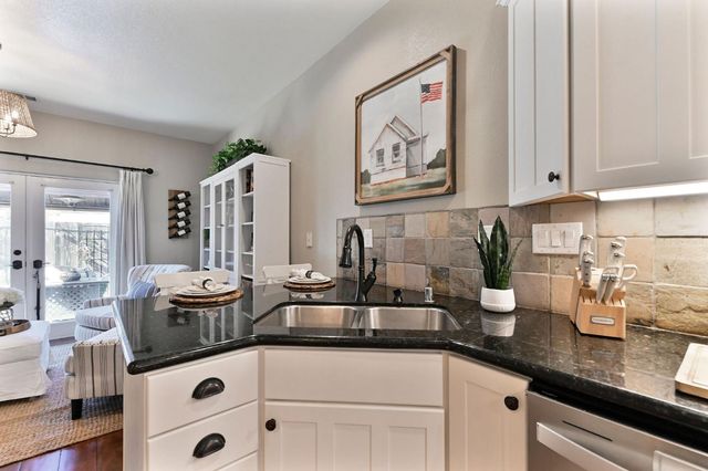 105 Fieldstone Dr, Murphys, CA 95247