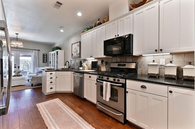 105 Fieldstone Dr, Murphys, CA 95247