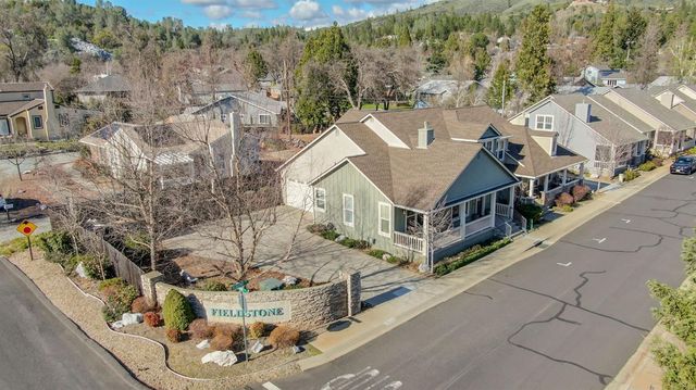 105 Fieldstone Dr, Murphys, CA 95247