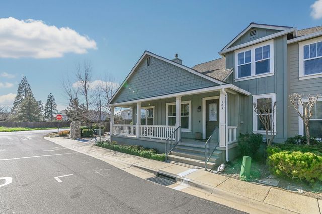 105 Fieldstone Dr, Murphys, CA 95247