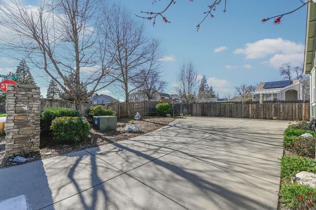 105 Fieldstone Dr, Murphys, CA 95247